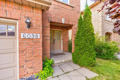 6098 Rowers Crescent, Mississauga, On L5v 3a2