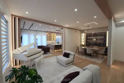 33 Thorndale Avenue, Toronto W08, ON M8X 1W8
