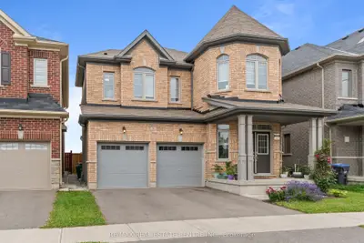 8 Oconnor Crescent, Brampton, On L7a 5a6