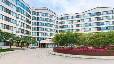 1001 Cedarglen Gate 522, Mississauga, ON L5C 4R2