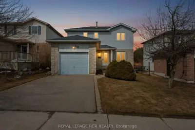 128 Courtney Crescent, Orangeville, On L9w 4s3