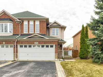 2094 Redstone Crescent, Oakville, ON L6M 5B1