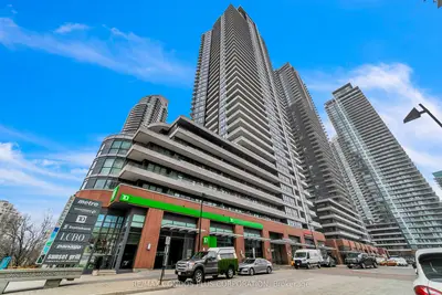 2212 Lake Shore Boulevard West Boulevard W Ph08, Toronto W06, On M8v 0c2