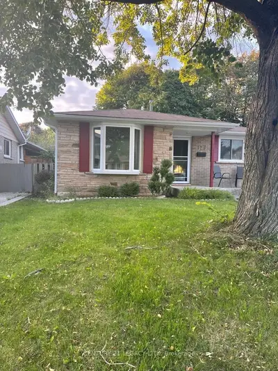 129 Mccraney Street W, Oakville, On L6h 1h5