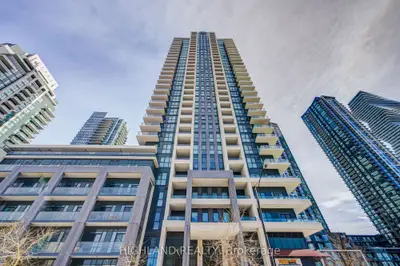 4055 Parkside Village Drive 1918, Mississauga, ON L5B 0K8