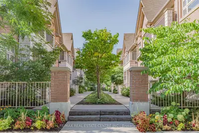 2460 Prince Michael Drive 30, Oakville, On L6h 0g8
