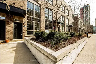 17 Powerhouse Street 21, Toronto W02, On M6h 4k4