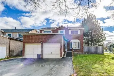 2554 Valencia Road, Mississauga, On L5n 4l6