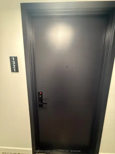 3009 Novar Road 1321, Mississauga, On L5b 0p9