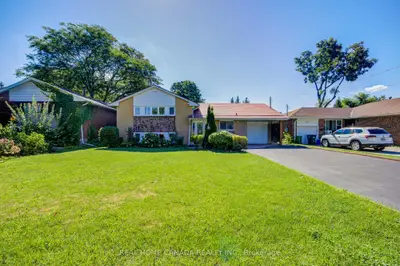 29 Ellesboro Drive, Mississauga, ON L5N 1C3