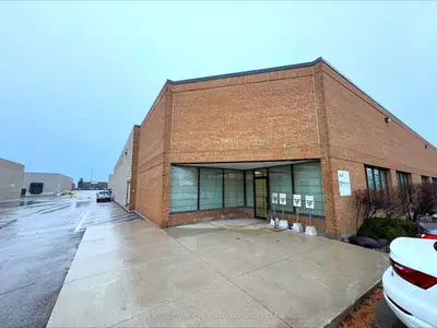 1750 Courtneypark Drive E 8, Mississauga, ON L5T 1W1