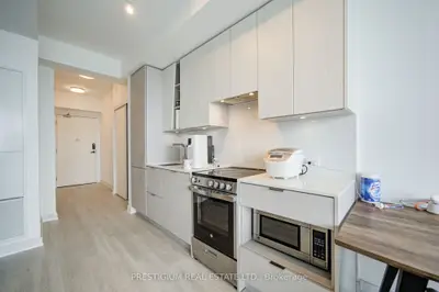 3883 Quartz Road 1808, Mississauga, On L5b 0m4