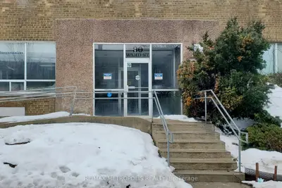 80 Ward Street 204, Toronto W02, ON M6H 4A6
