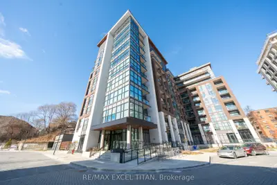 25 Neighbourhood Lane 205, Toronto W07, On M8y 0c4