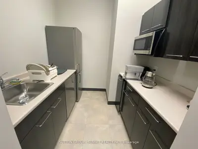 2865 Bristol Circle 104, Oakville, On L6h 6x5