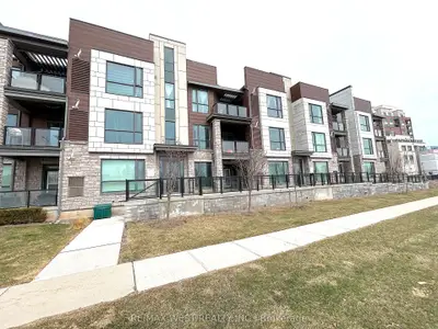 2375 Bronte Road 309, Oakville, ON L6M 1P5