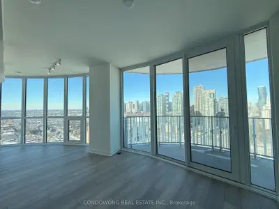 1 Fairview Road E 2109, Mississauga, On L5a 0b4