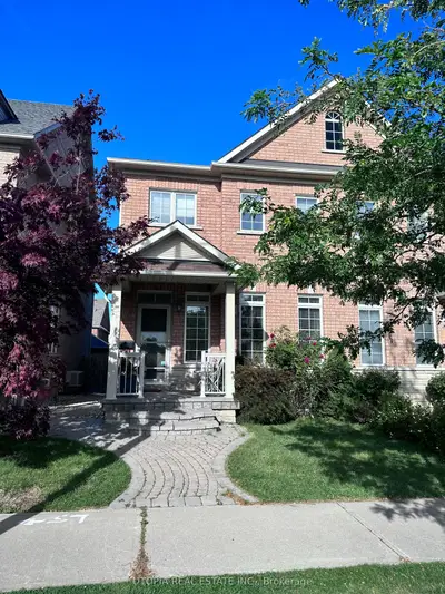 5405 Festival Drive, Mississauga, On L5m 0g7