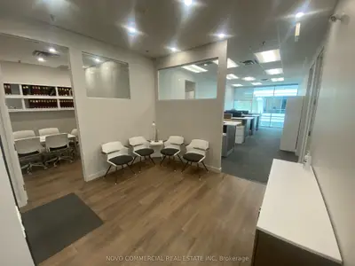 700 Lawrence Avenue W 476, Toronto W04, ON M6A 3B4