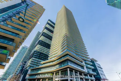 38 Annie Craig Drive, Toronto W06, ON M8V 0A8