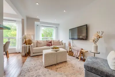 7284 Bellshire Gate 43, Mississauga, On L5n 8e4