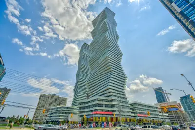3900 Confederation Parkway 1112, Mississauga, On L5b 0m3