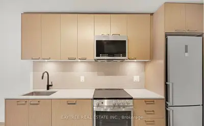 1808 St Clair Avenue W 510, Toronto W03, On M6n 0c1