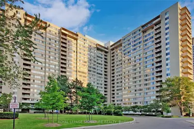 3590 Kaneff Crescent 1407, Mississauga, ON L5A 3X3
