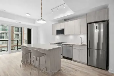 1660 Bloor Street W 403, Toronto W02, On M6p 0c6