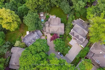1100 Cedar Grove Boulevard, Oakville, On L6j 2c4