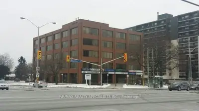 130 Dundas Street E 304, Mississauga, On L4y 2b8