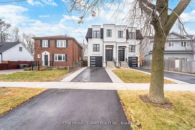 1228 Alexandra Avenue, Mississauga, On L5e 2a5