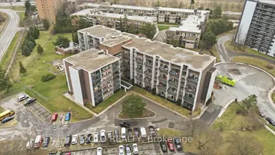 2121 Roche Court 707, Mississauga, On L5k 2c7