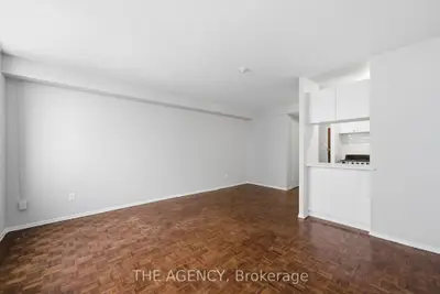 2360 Dundas Street W 1302b, Toronto W02, On M6p 4b2