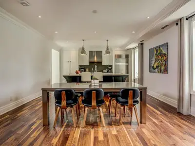 2065 DUNDAS Street W, Toronto W01, ON M6R 1W8