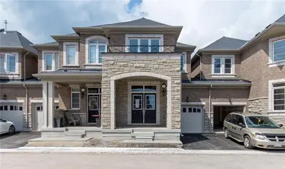 3021 Rivertrail Common, Oakville, ON L6M 0Z1