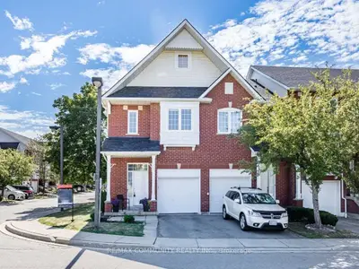 1588 South Parade Court 49, Mississauga, ON L5M 6E7