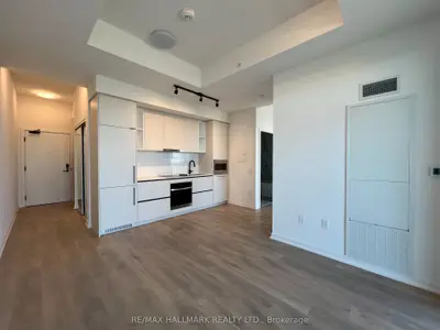 1285 Dupont Street 2205, Toronto W02, ON M6H 0E3