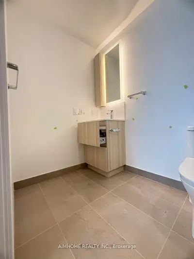 251 Masonry Way 703, Mississauga, On L5h 0b3