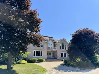 4040 Lookout Court, Mississauga, On L4w 4e9