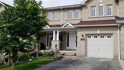 6043 Coxswain Crescent, Mississauga, ON L5V 2Z9