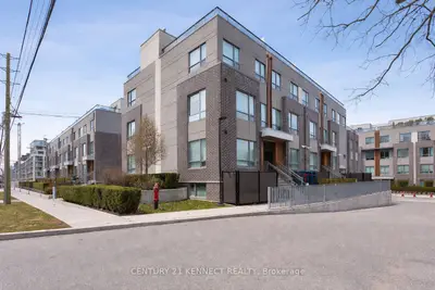 670 Atwater Avenue 12, Mississauga, ON L5G 0B6