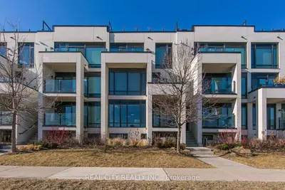 142 Widdicombe Hill Boulevard 514, Toronto W09, On M9r 0a9