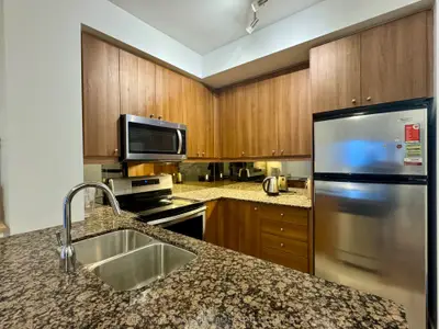 50 Absolute Avenue 903, Mississauga, On L4z 0a8