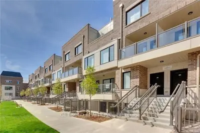 8 Drummond Street 421, Toronto W06, On M8v 1y8
