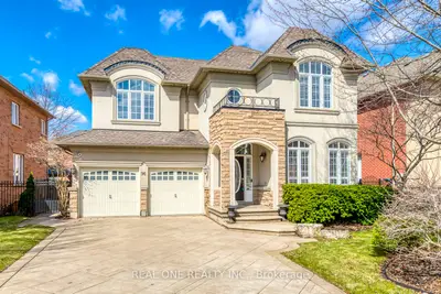 96 Spring Azure Crescent, Oakville, On L6l 6v8