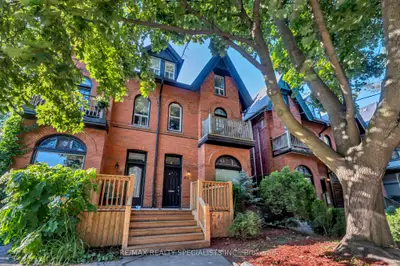48 Leopold Street, Toronto, On M6k 1j9