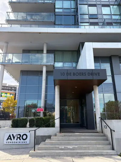 10 De Boers Drive 910, Toronto W05, On M3j 0l6