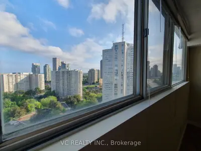 3700 Kaneff Crescent 2305, Mississauga, On L5a 4b8