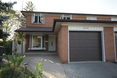 3524 Birchmeadow Crescent, Mississauga, ON L4Y 3R7